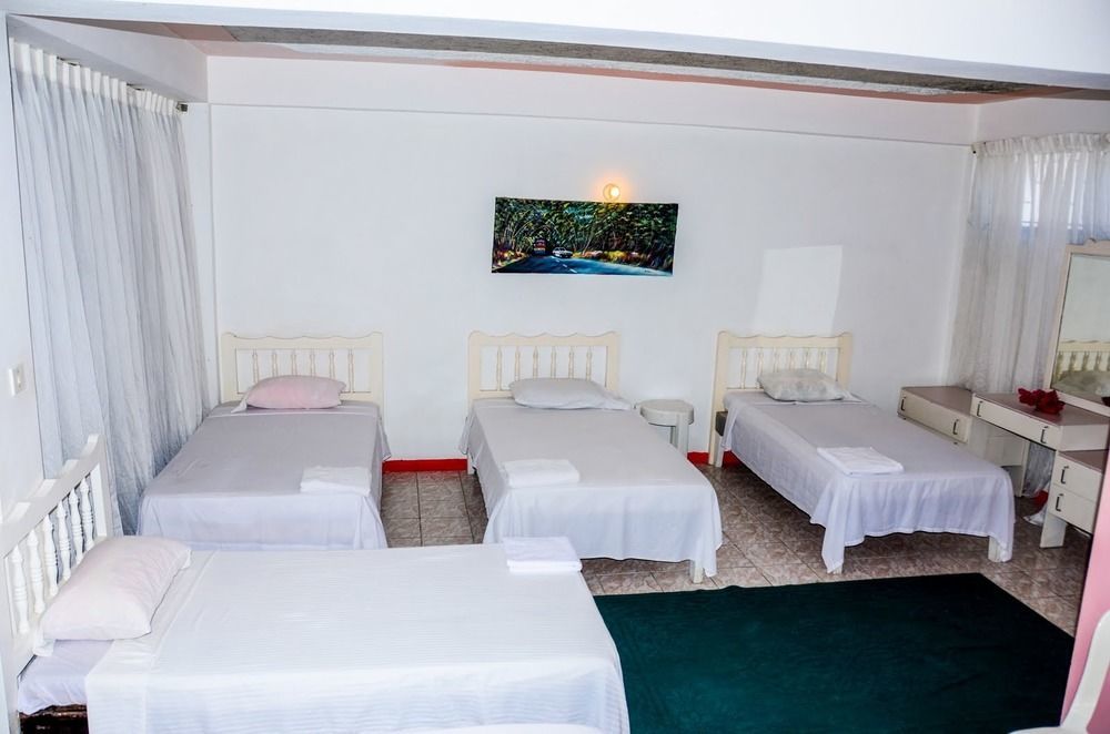 Marine View Hotel Ocho Ríos Extérieur photo